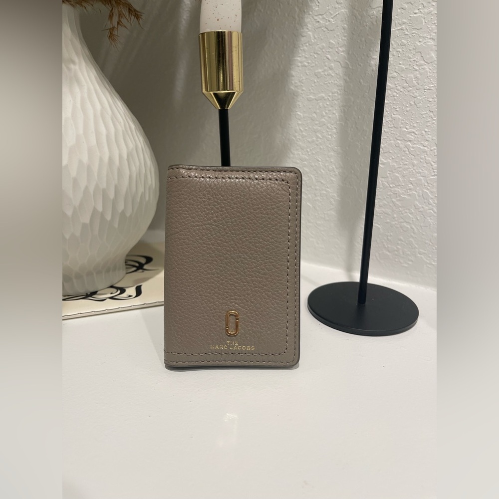 Marc Jacobs Taupe Leather Card Holder